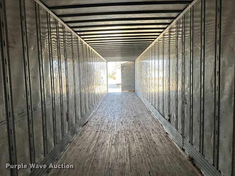 image for item LH9309 2009 Utility  4000D-X dry van trailer