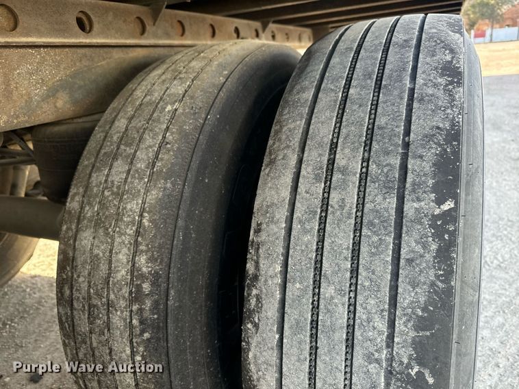 image for item LH9309 2009 Utility  4000D-X dry van trailer