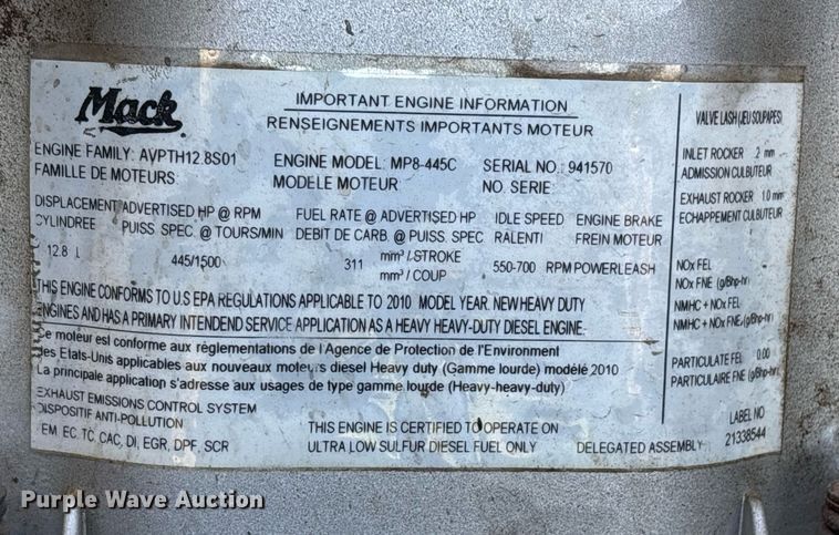 image for item OB9599 2011 Mack CHU613 semi truck