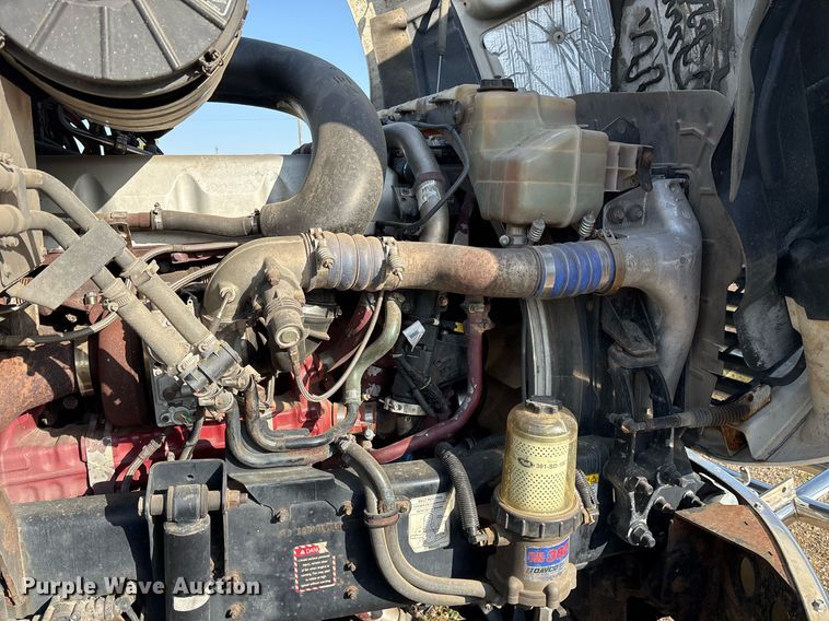 image for item OB9599 2011 Mack CHU613 semi truck