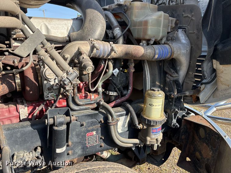 image for item OB9599 2011 Mack CHU613 semi truck