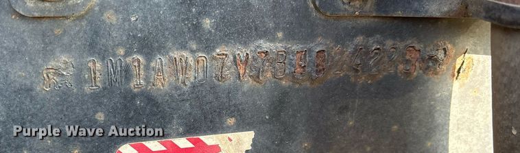 image for item OB9599 2011 Mack CHU613 semi truck