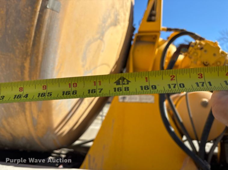 image for item OK9526 2000 Mack RD690S ready mix truck