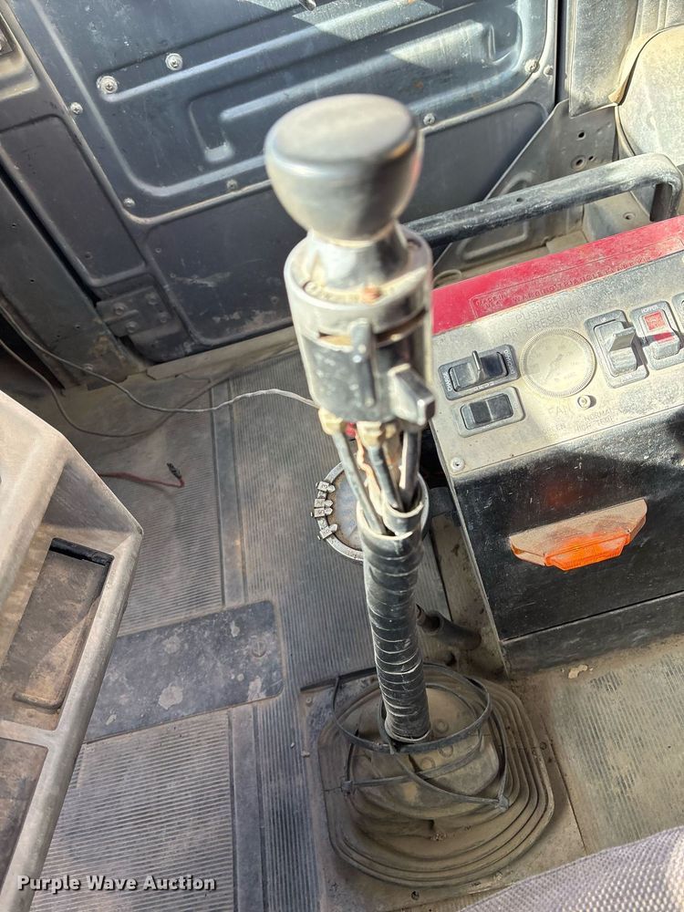 image for item OK9526 2000 Mack RD690S ready mix truck