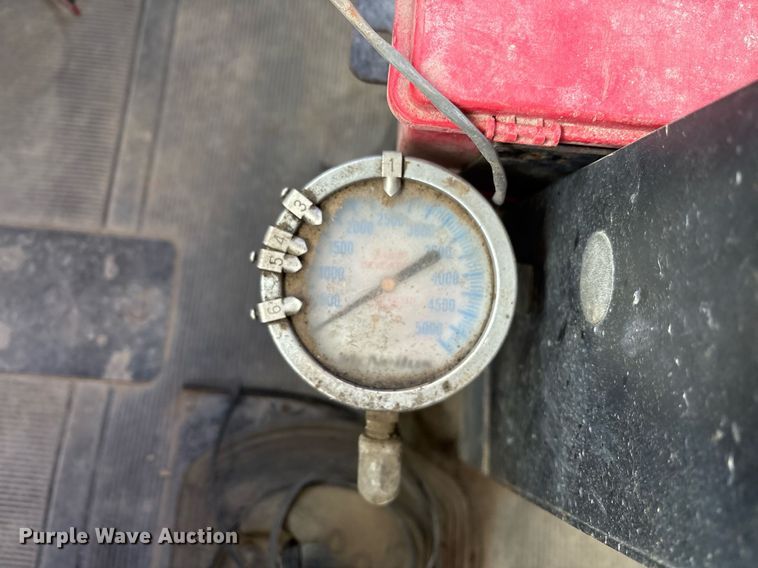 image for item OK9526 2000 Mack RD690S ready mix truck