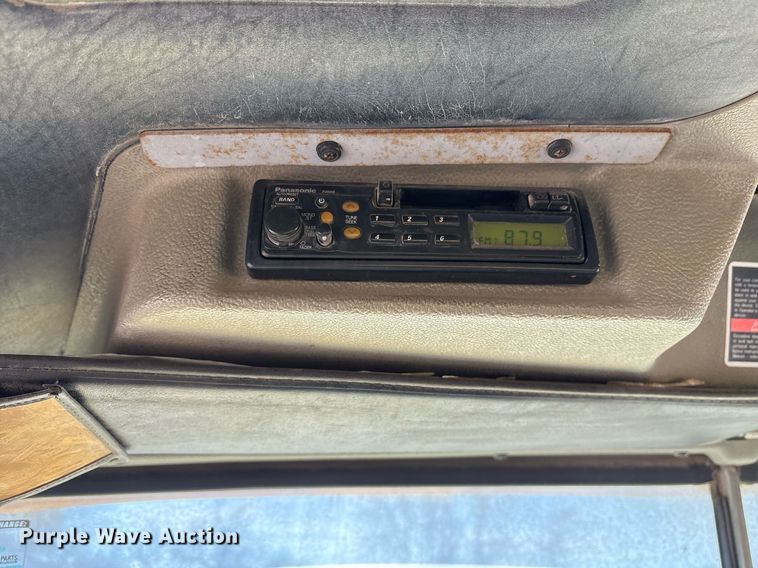 image for item OK9526 2000 Mack RD690S ready mix truck