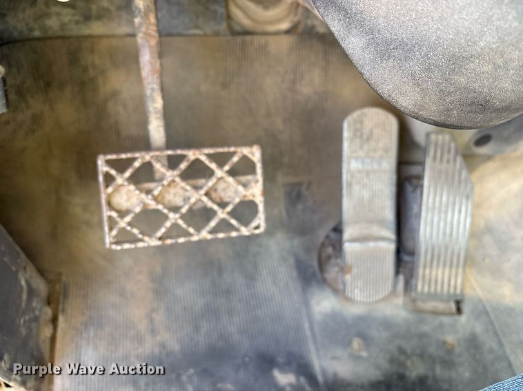 image for item OK9526 2000 Mack RD690S ready mix truck