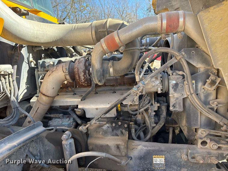 image for item OK9526 2000 Mack RD690S ready mix truck