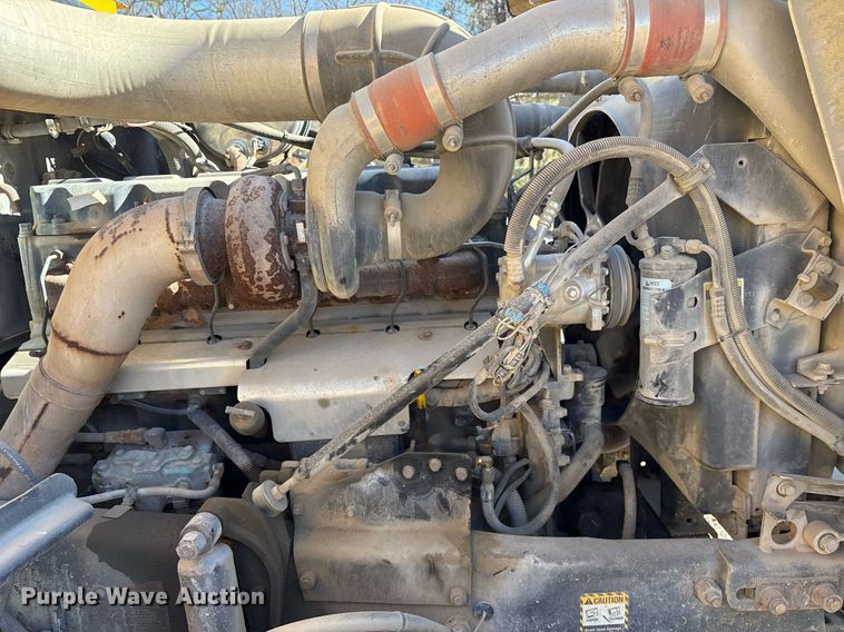 image for item OK9526 2000 Mack RD690S ready mix truck