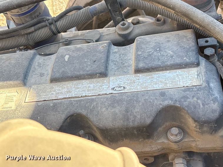 image for item OK9526 2000 Mack RD690S ready mix truck