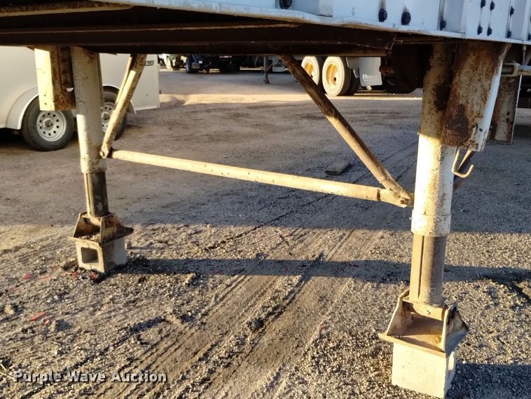 image for item YA0159 1968 Strick dry van trailer