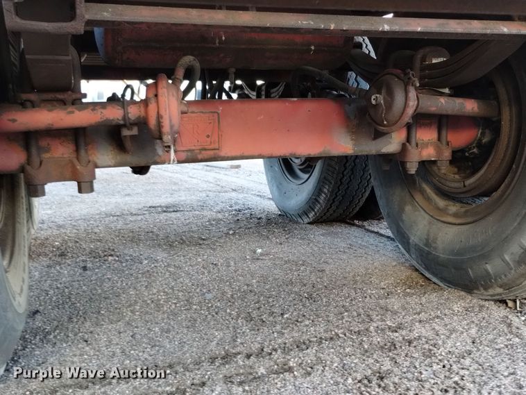 image for item YA0159 1968 Strick dry van trailer