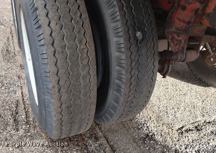 image for item YA0159 1968 Strick dry van trailer