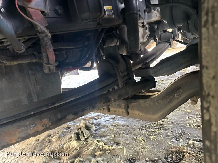 image for item YA0346 2019 Kenworth T680 semi truck