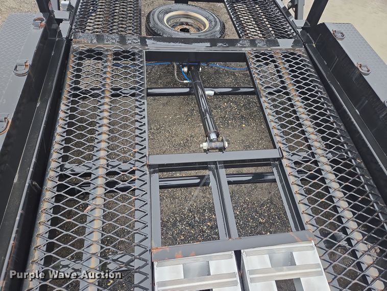 image for item YA0478 2022 Appalachian car carrier