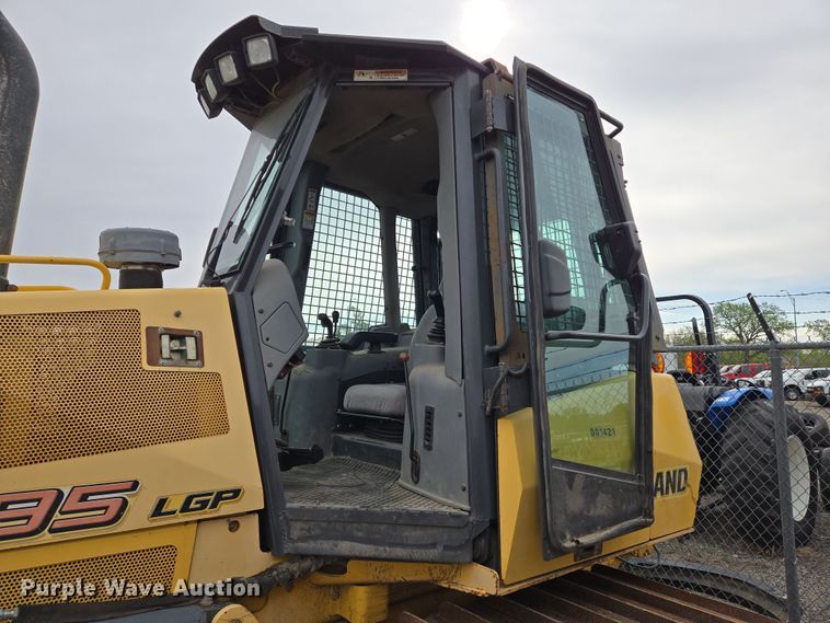 image for item EO0652 2007 New Holland D95 LGP dozer