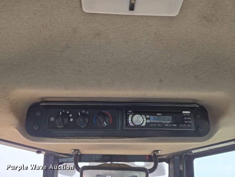 image for item EO0652 2007 New Holland D95 LGP dozer