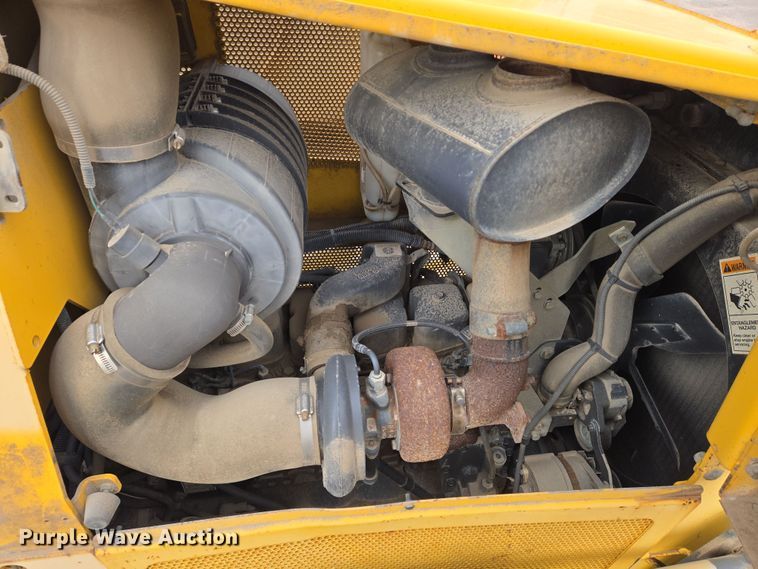 image for item EO0652 2007 New Holland D95 LGP dozer