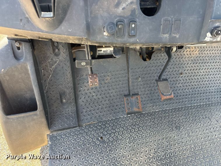 image for item EO0655 2009 Bobcat 2200 utility vehicle