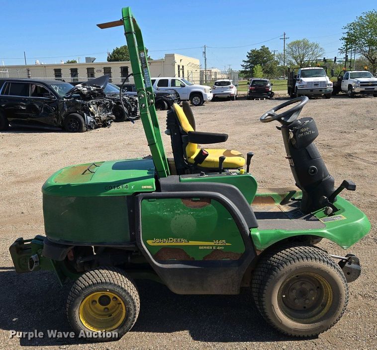 image for item EO0657 John Deere 1445 Series II lawn mower