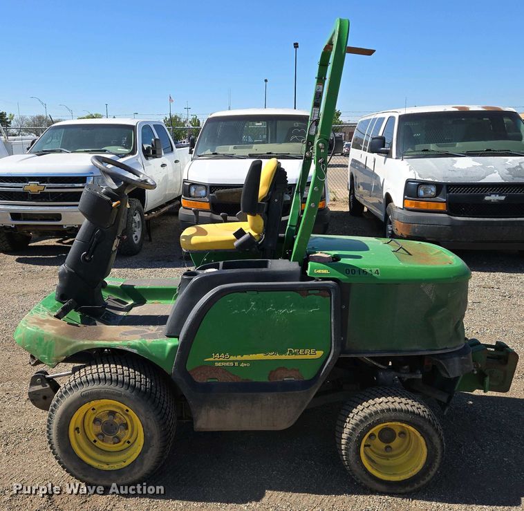image for item EO0657 John Deere 1445 Series II lawn mower