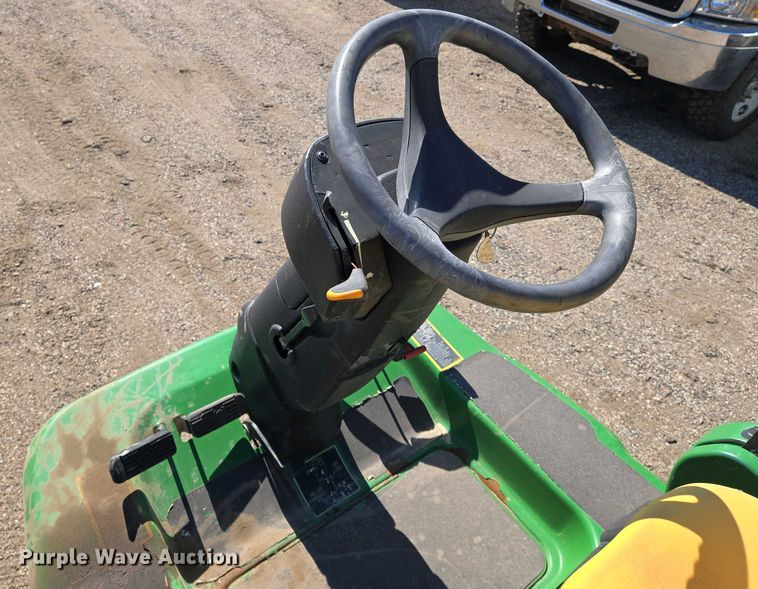 image for item EO0657 John Deere 1445 Series II lawn mower