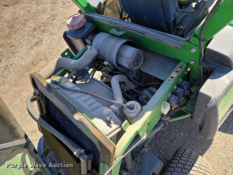 image for item EO0657 John Deere 1445 Series II lawn mower