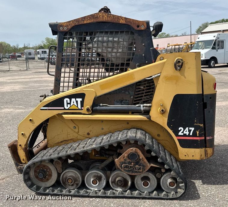 image for item EO0658 2002 Caterpillar 247 tracked skid steer loader