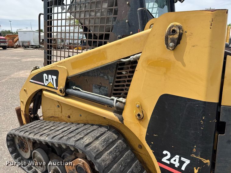 image for item EO0658 2002 Caterpillar 247 tracked skid steer loader