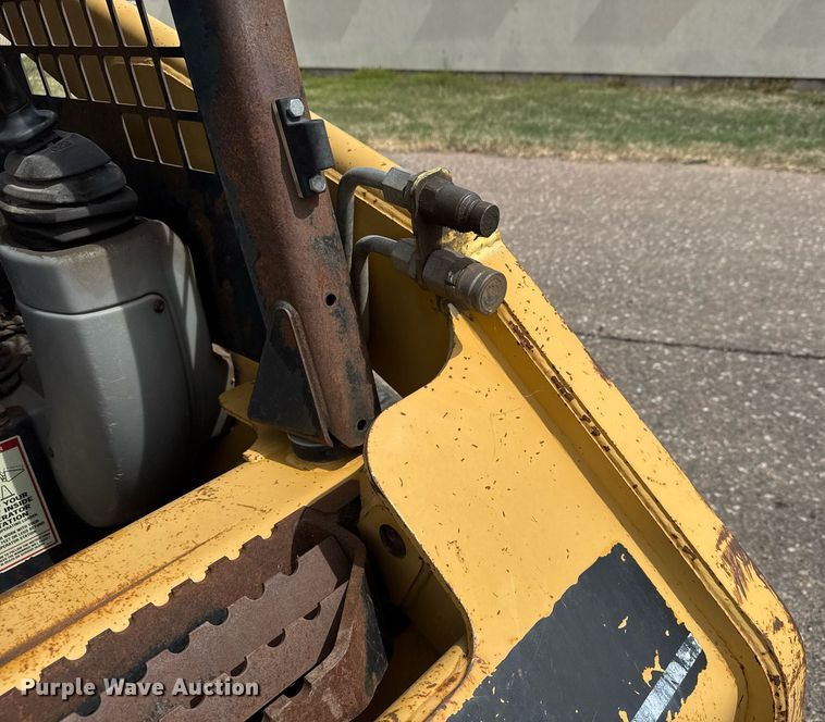 image for item EO0658 2002 Caterpillar 247 tracked skid steer loader