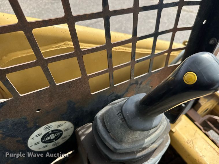 image for item EO0658 2002 Caterpillar 247 tracked skid steer loader