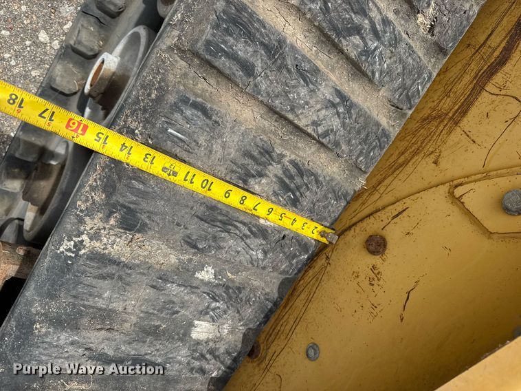 image for item EO0658 2002 Caterpillar 247 tracked skid steer loader