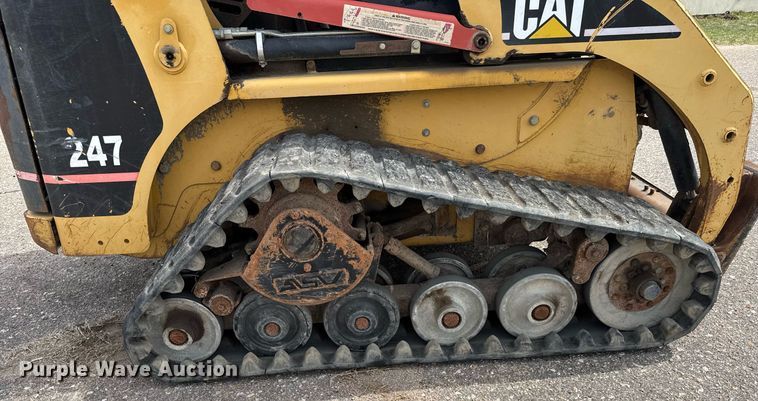 image for item EO0658 2002 Caterpillar 247 tracked skid steer loader