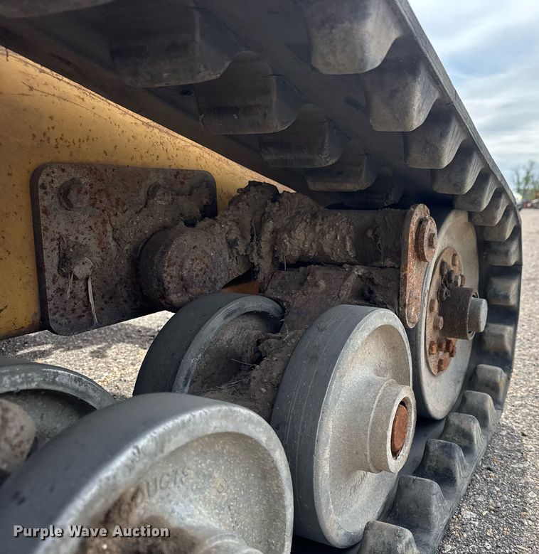 image for item EO0658 2002 Caterpillar 247 tracked skid steer loader