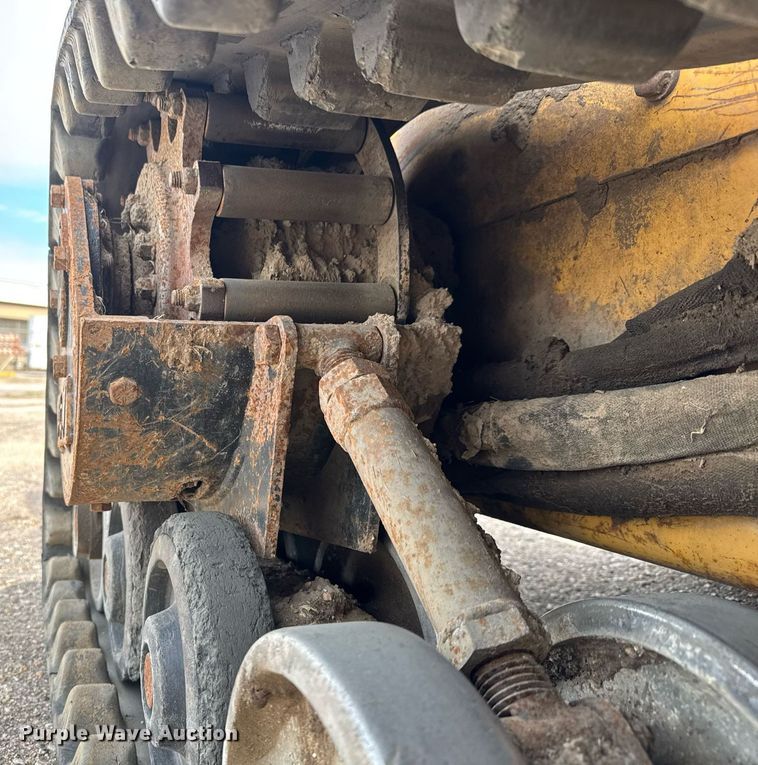 image for item EO0658 2002 Caterpillar 247 tracked skid steer loader