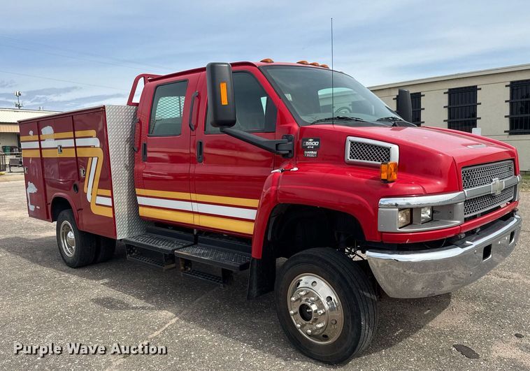 image for item EO0664 2009 Chevrolet C5500 Crew Cab utility / service truck