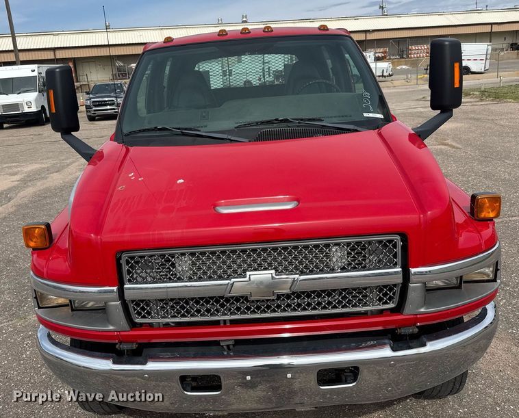 image for item EO0664 2009 Chevrolet C5500 Crew Cab utility / service truck