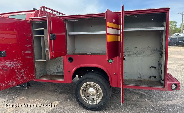 image for item EO0664 2009 Chevrolet C5500 Crew Cab utility / service truck