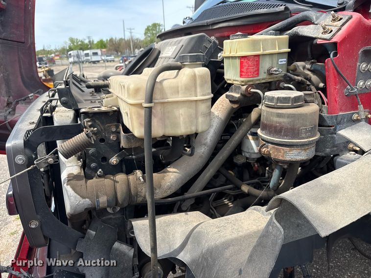 image for item EO0664 2009 Chevrolet C5500 Crew Cab utility / service truck