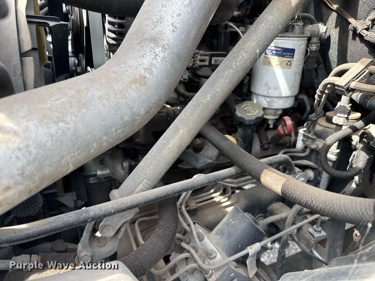 image for item EO0664 2009 Chevrolet C5500 Crew Cab utility / service truck