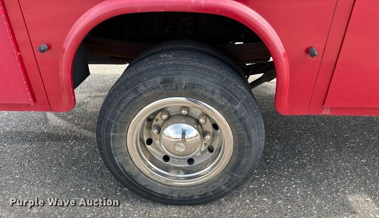 image for item EO0664 2009 Chevrolet C5500 Crew Cab utility / service truck