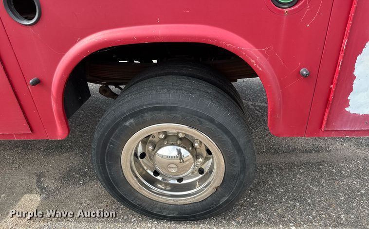 image for item EO0664 2009 Chevrolet C5500 Crew Cab utility / service truck