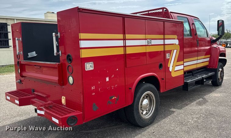 image for item EO0665 2009 Chevrolet C5500 Crew Cab utility / service truck