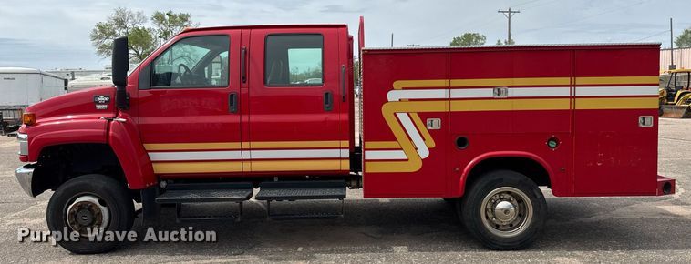 image for item EO0665 2009 Chevrolet C5500 Crew Cab utility / service truck