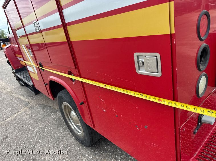 image for item EO0665 2009 Chevrolet C5500 Crew Cab utility / service truck