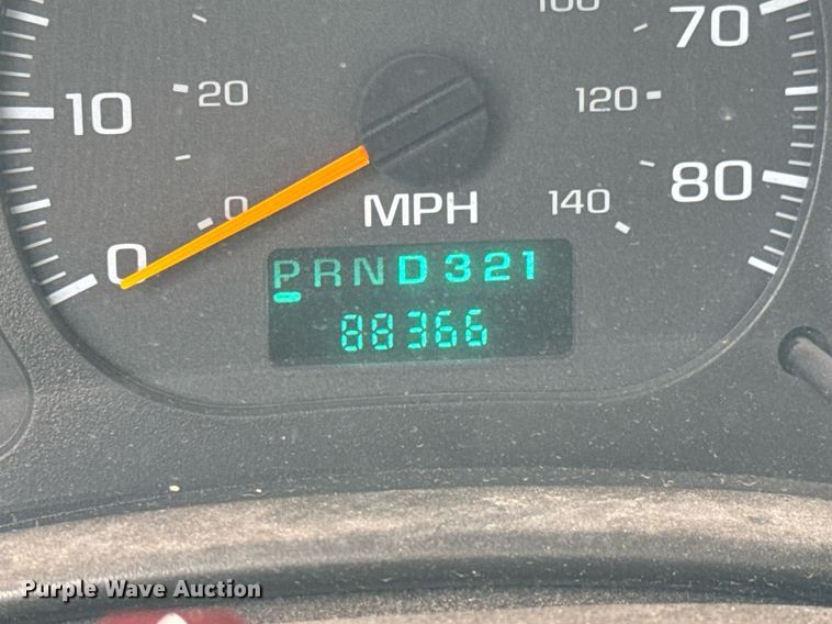 image for item EO0665 2009 Chevrolet C5500 Crew Cab utility / service truck