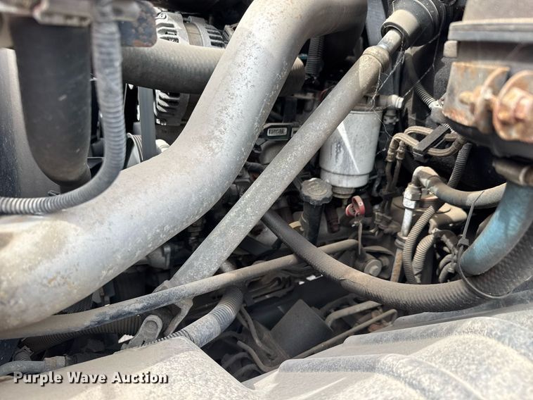 image for item EO0665 2009 Chevrolet C5500 Crew Cab utility / service truck