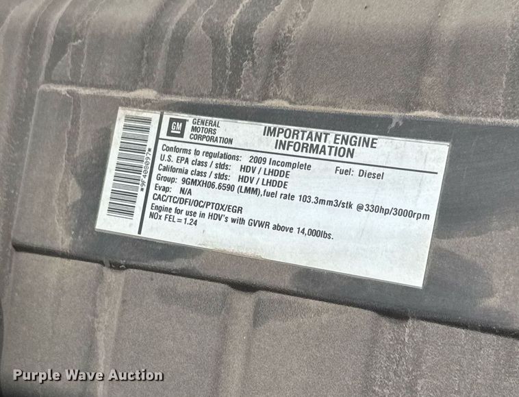 image for item EO0665 2009 Chevrolet C5500 Crew Cab utility / service truck