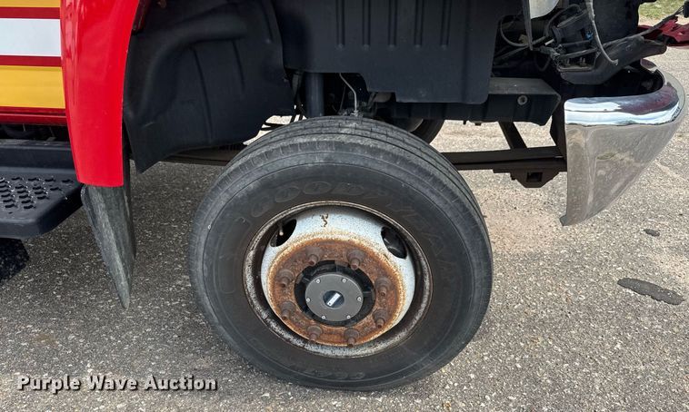 image for item EO0665 2009 Chevrolet C5500 Crew Cab utility / service truck