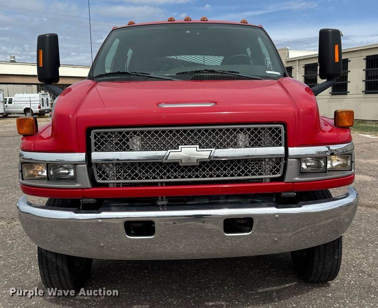 image for item EO0666 2009 Chevrolet C5500 Crew Cab utility / service truck